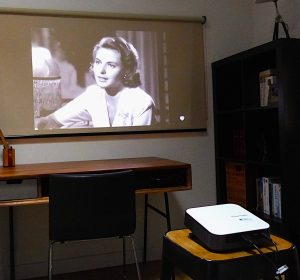 Louer un vidéoprojecteur avec les Biens en Commun à Lyon